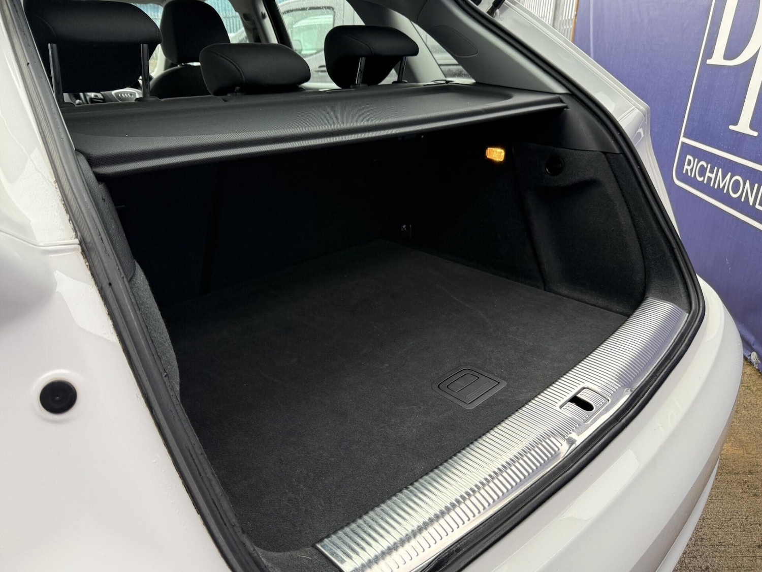 Used Audi Q3 2014 for sale - 76932225: Photo 21