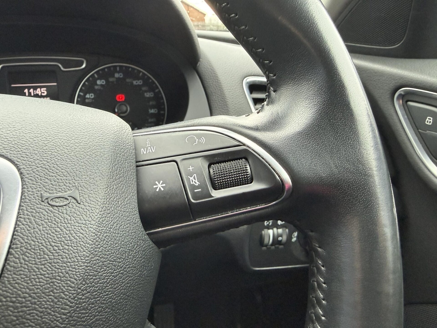 Used Audi Q3 2014 for sale - 76932225: Photo 26