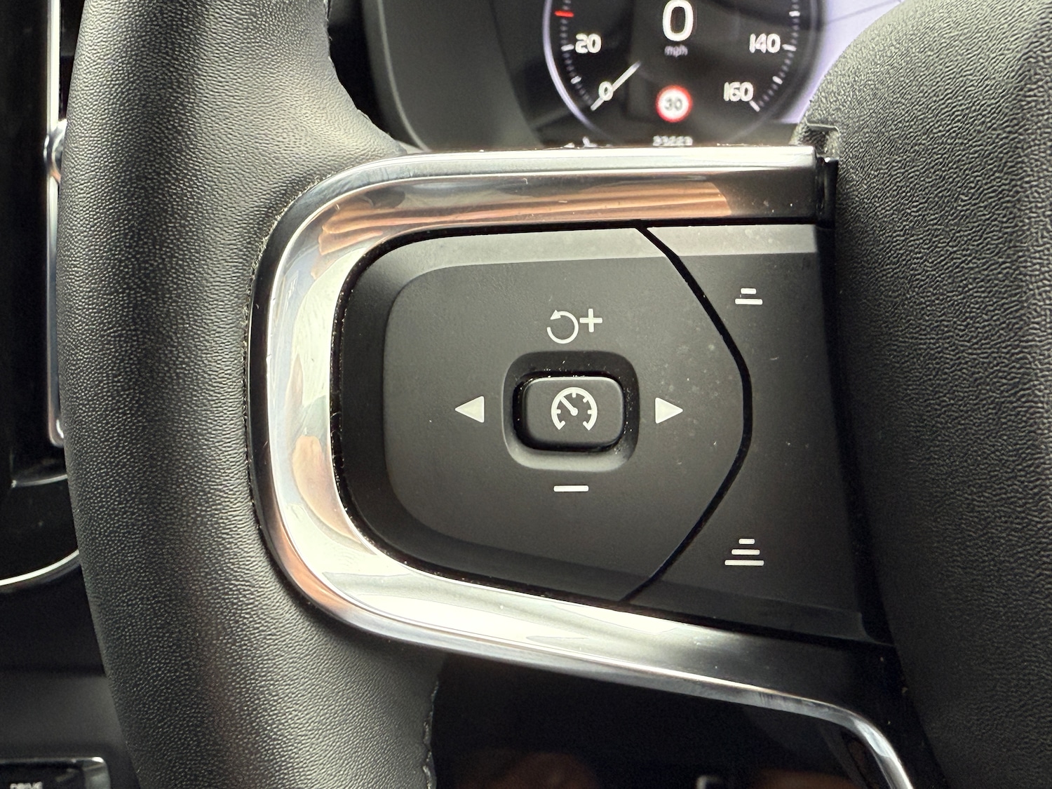 Used Volvo XC40 2022 for sale - 77208217: Photo 23