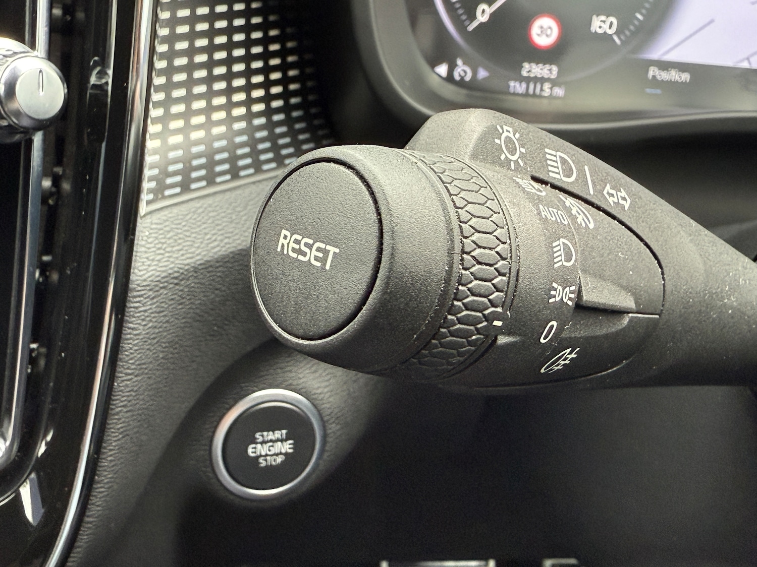 Used Volvo XC40 2022 for sale - 77208217: Photo 25