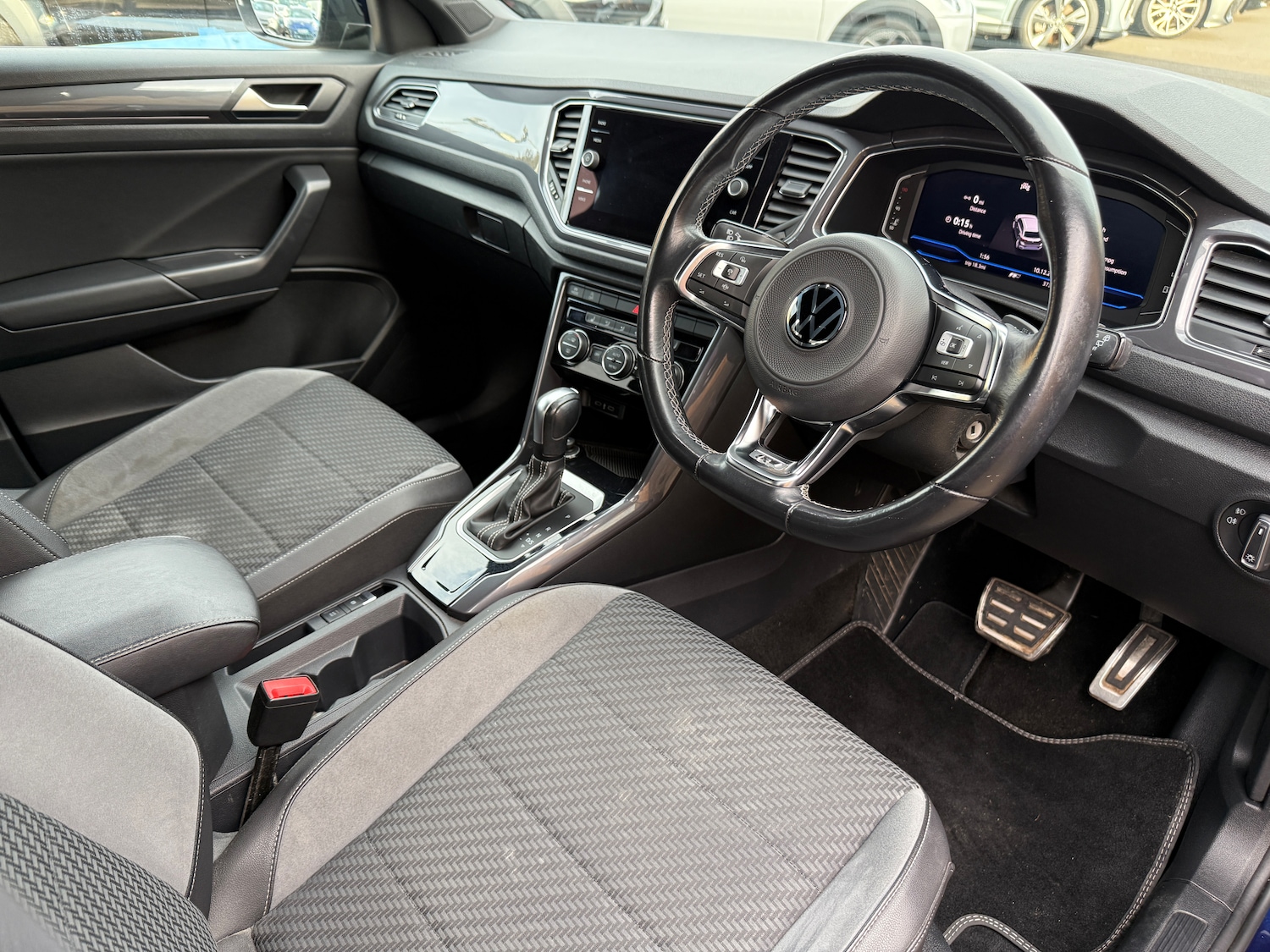 Used Volkswagen T-Roc 2020 for sale - 77208284: Photo 2