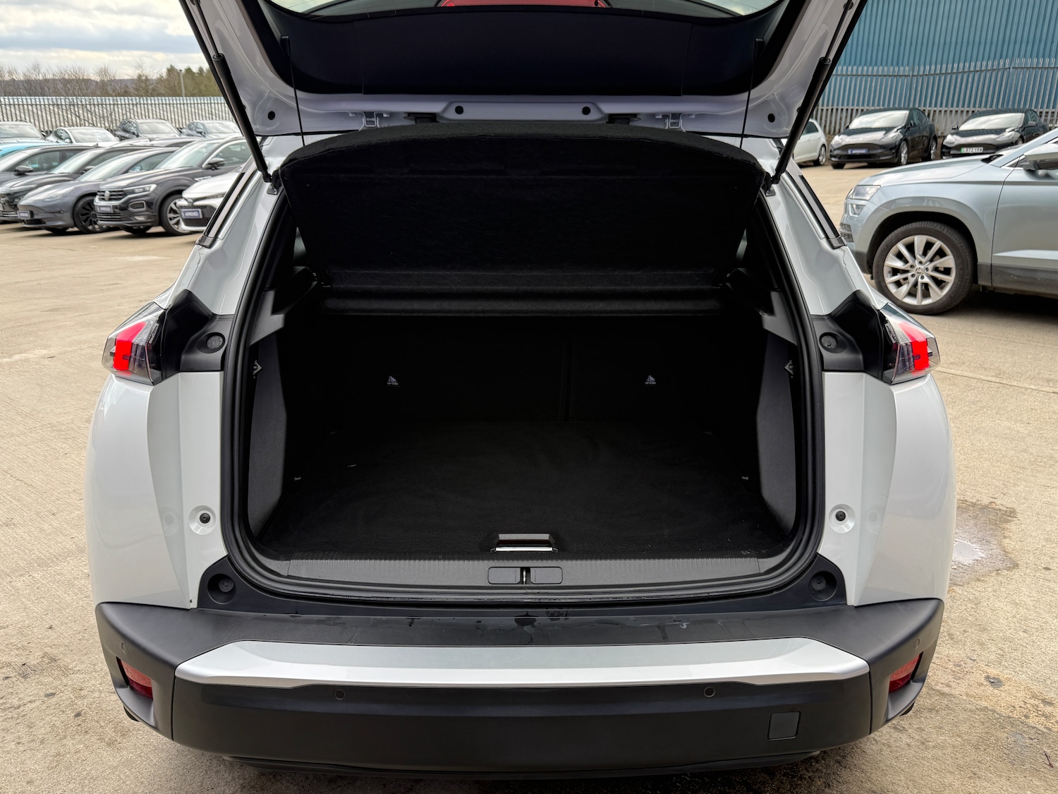 Used Peugeot E-2008 for sale - 77656432: Photo 21