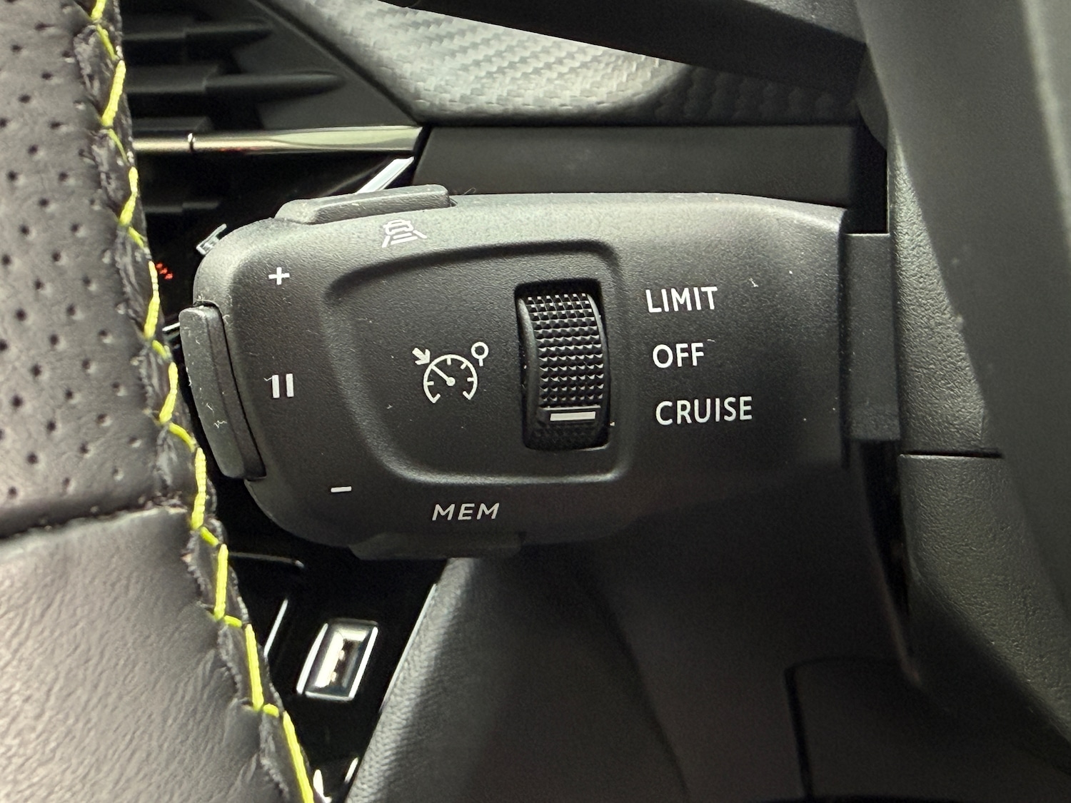 Used Peugeot E-2008 for sale - 77656432: Photo 35