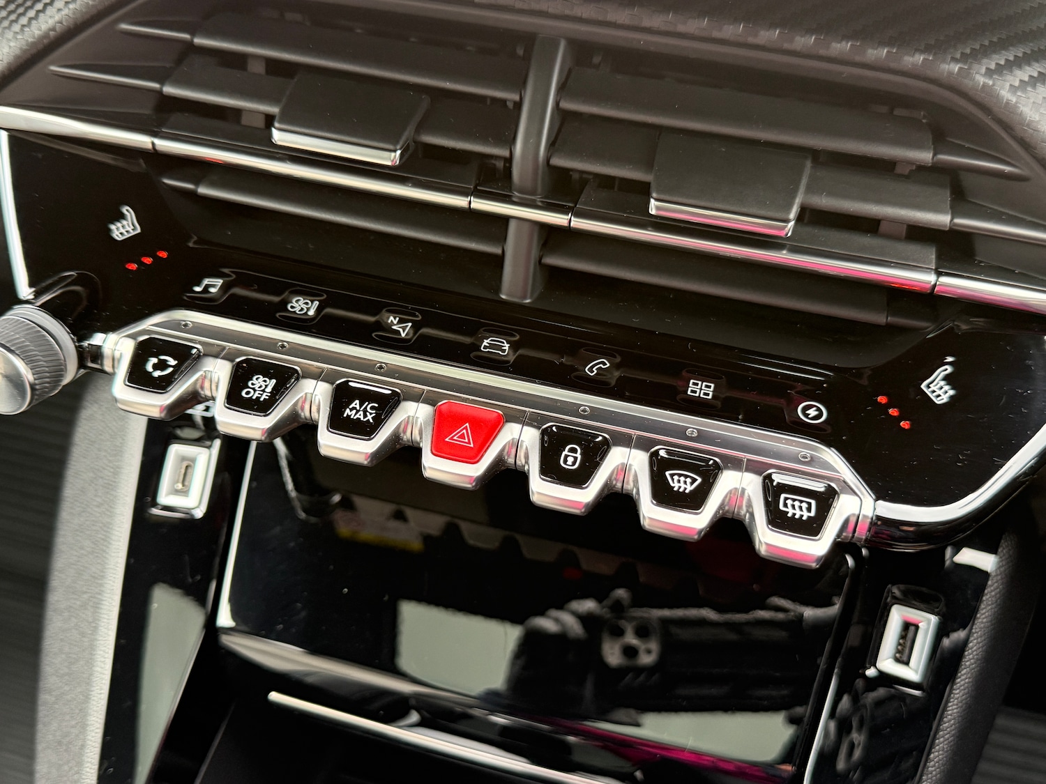 Used Peugeot E-2008 for sale - 77656432: Photo 42