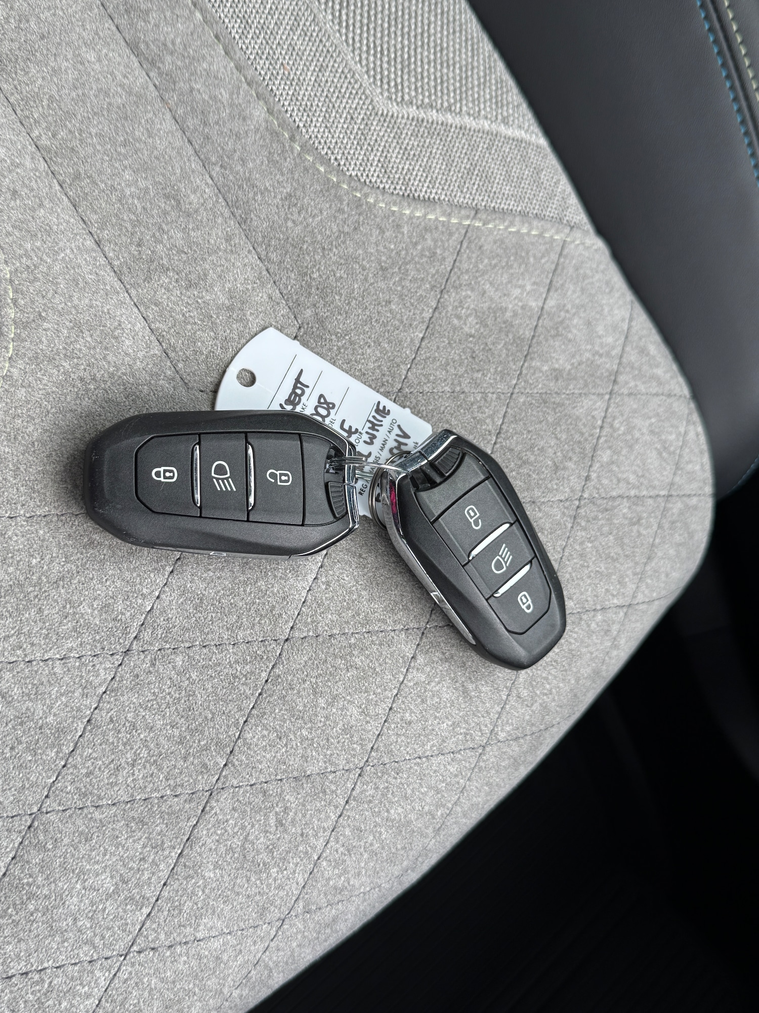 Used Peugeot E-2008 for sale - 77656432: Photo 43