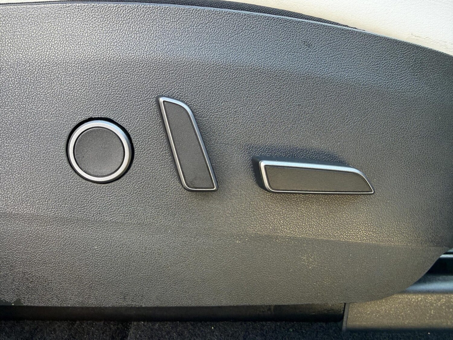 Used Tesla Model Y 2023 for sale - 78012859: Photo 32