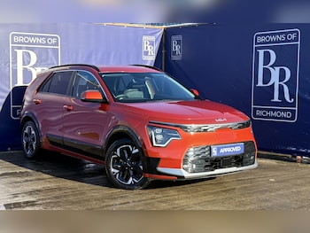 2022 - 150kW 3 65kWh 5dr Auto