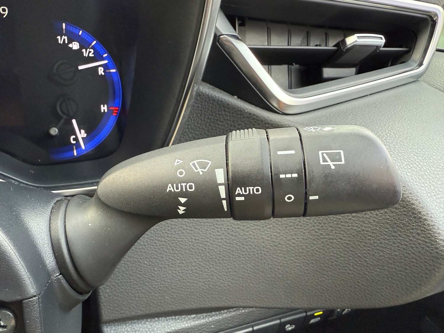 Used Toyota Corolla for sale - 77208271: Photo 24