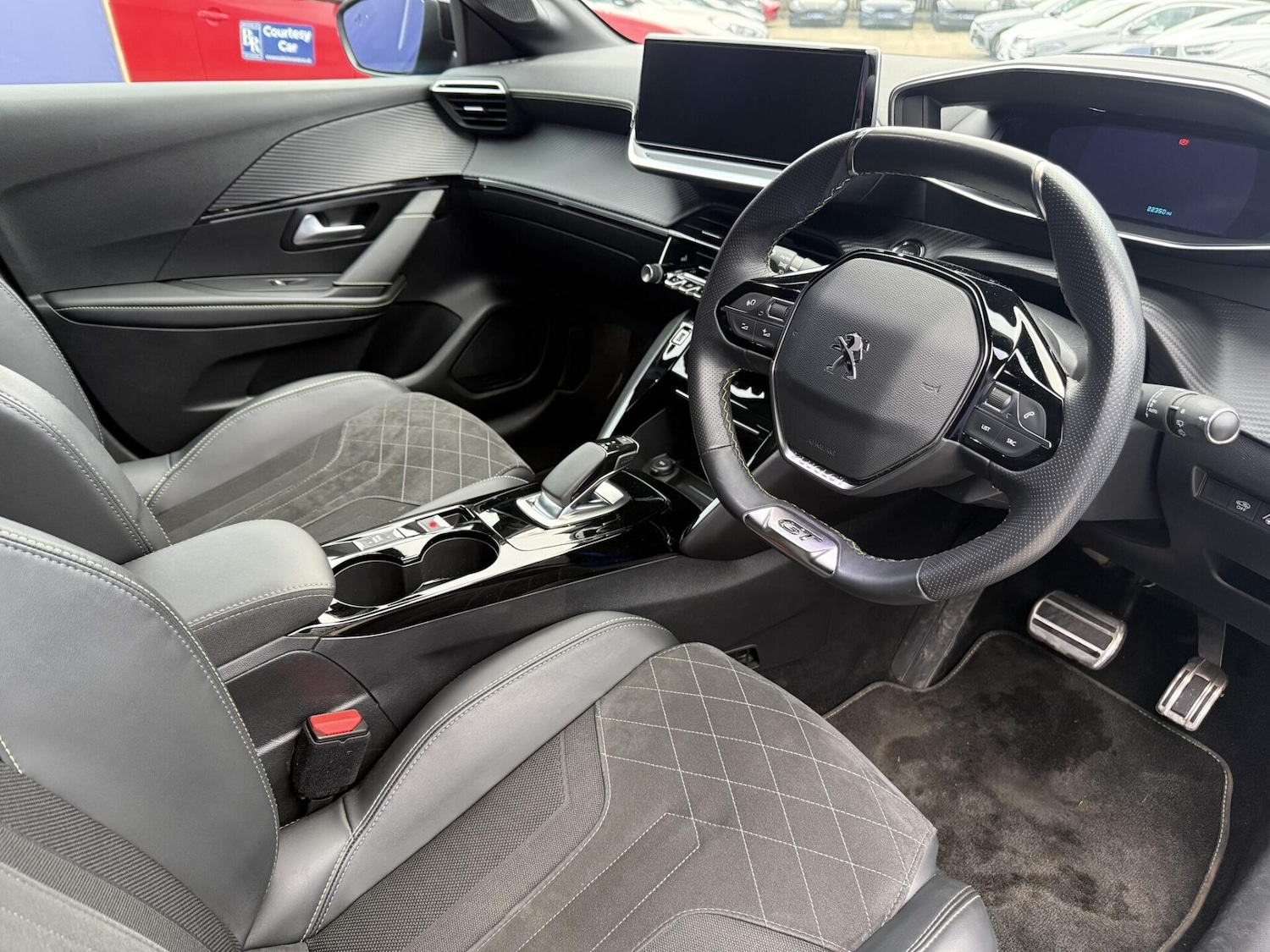 Used Peugeot 208 2021 for sale - 77037182: Photo 3