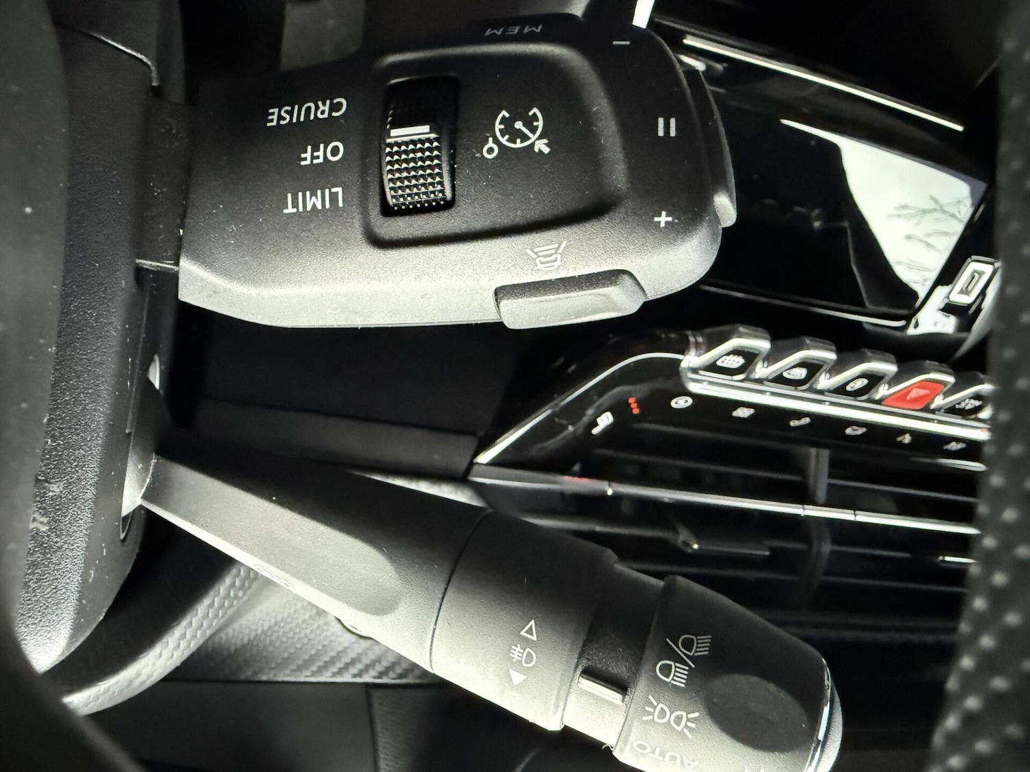 Used Peugeot 208 2021 for sale - 77037182: Photo 37