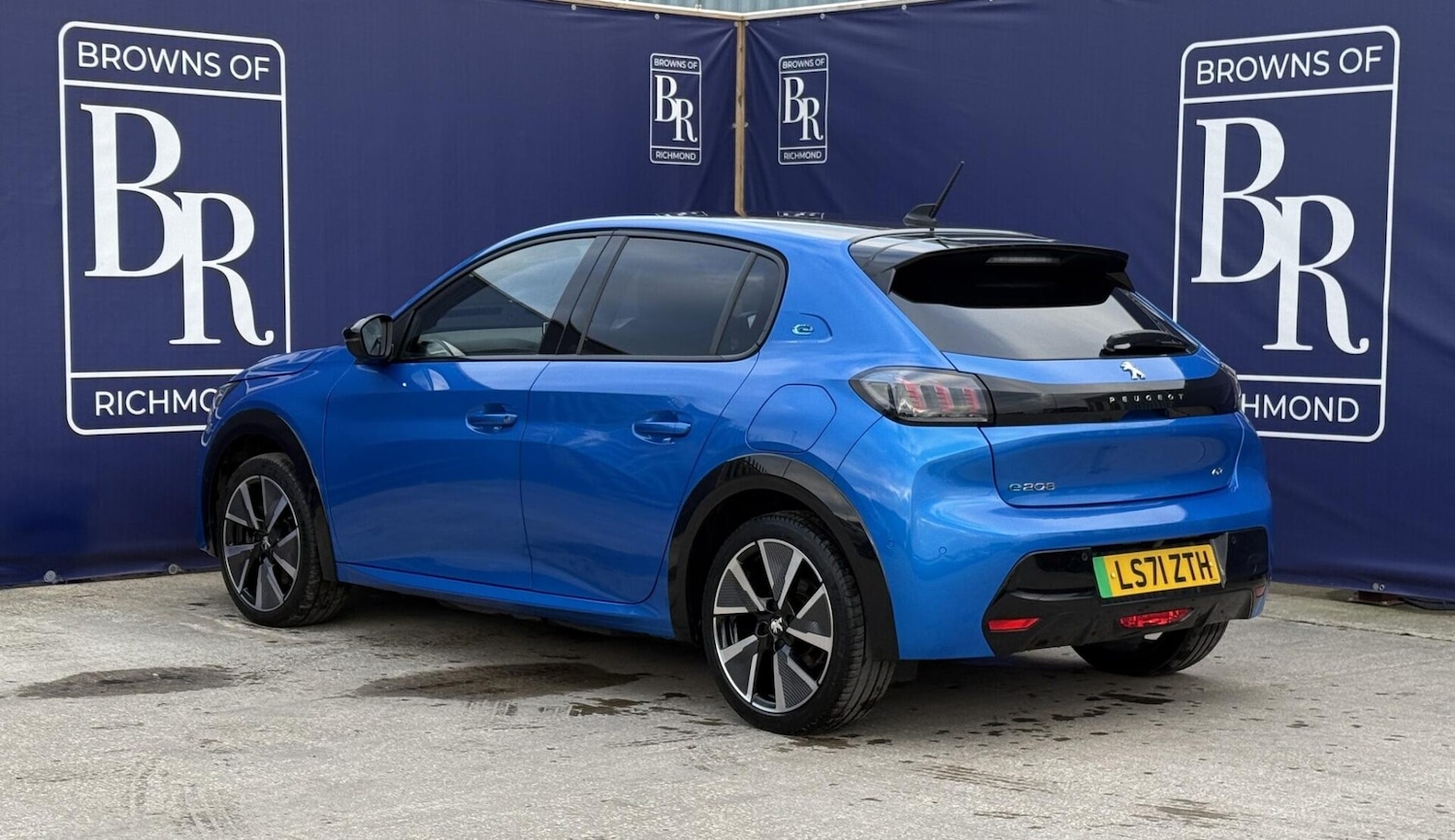 Used Peugeot 208 2021 for sale - 77037182: Photo 8