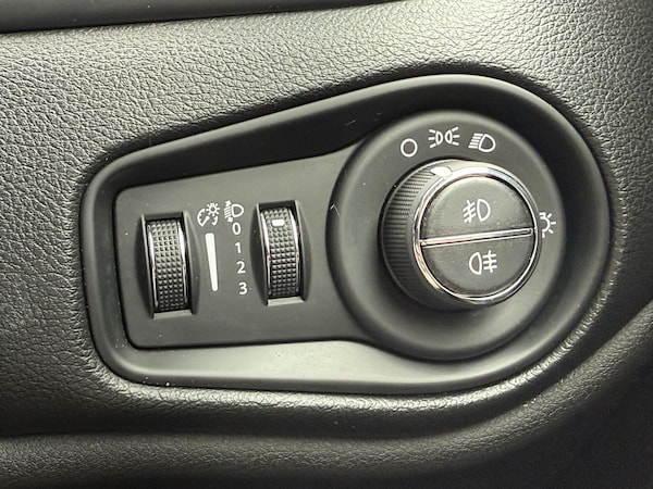 Used Jeep Renegade 2019 for sale - 76207563: Photo 27