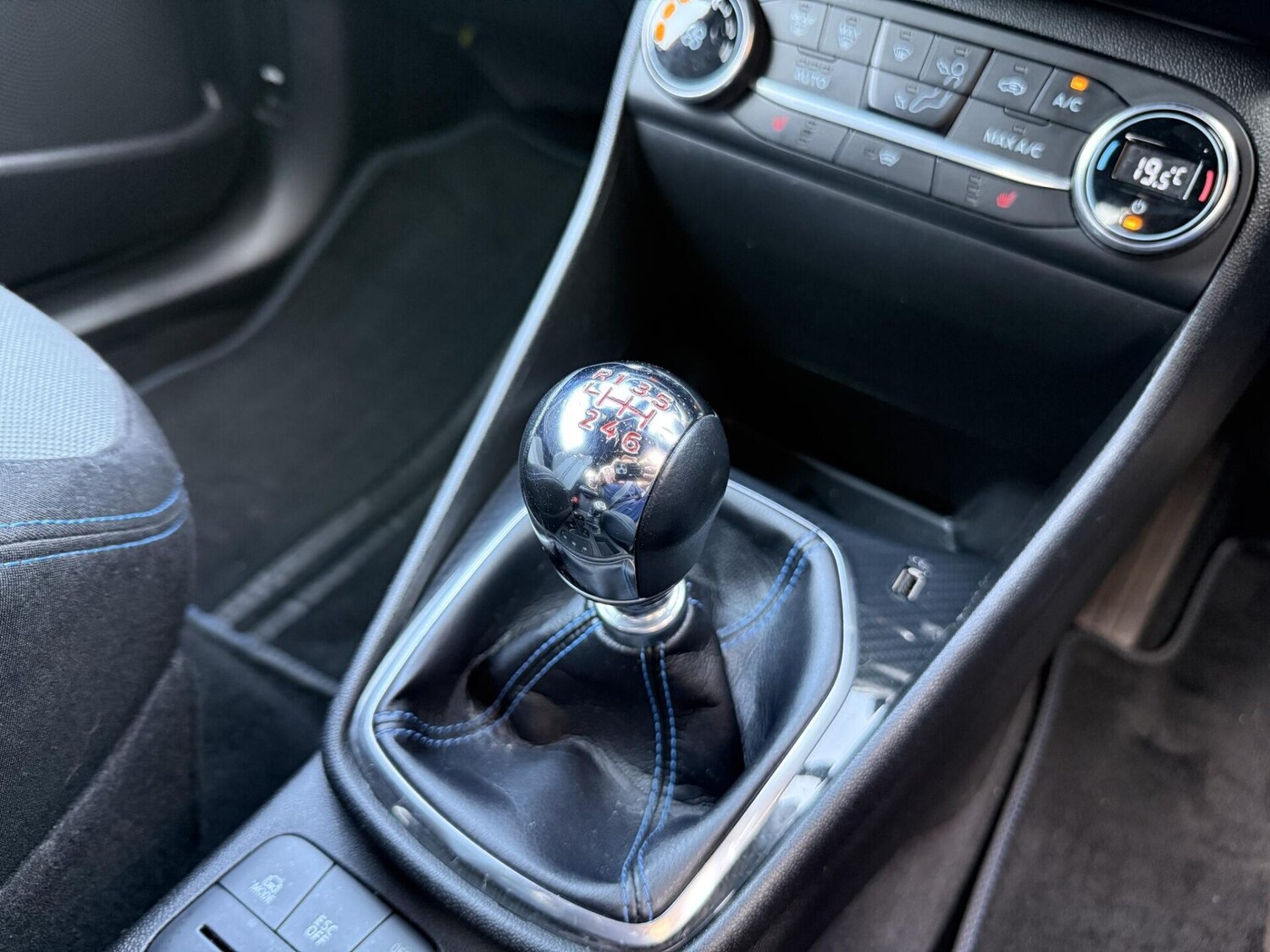 Used Ford Fiesta 2019 for sale - 77935822: Photo 40