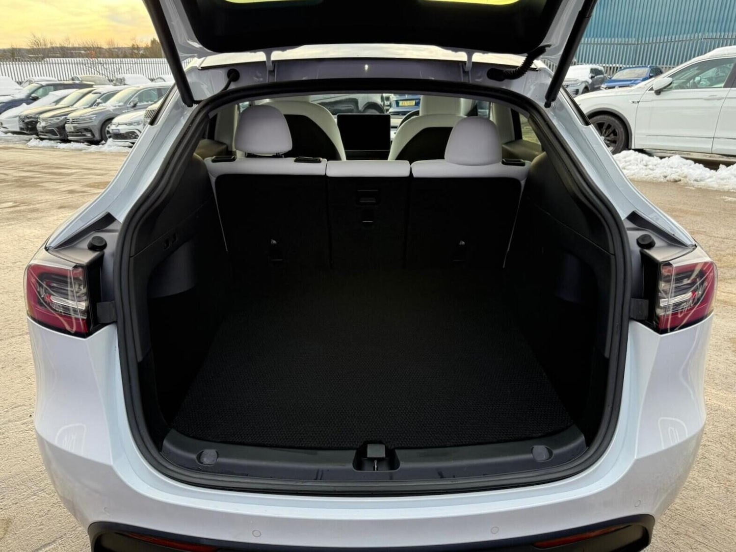 Used Tesla Model Y 2022 for sale - 76932232: Photo 21