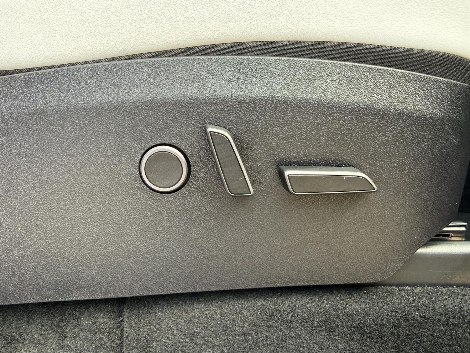 Used Tesla Model Y 2024 for sale - 77967731: Photo 30