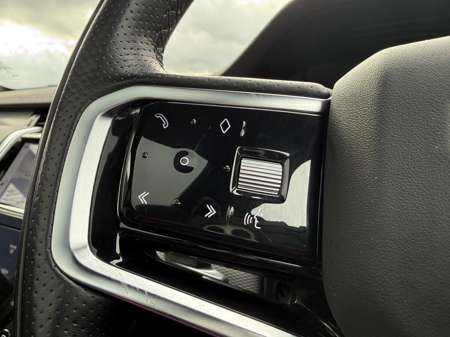 Used Land Rover Discovery Sport 2022 for sale - 77728969: Photo 34