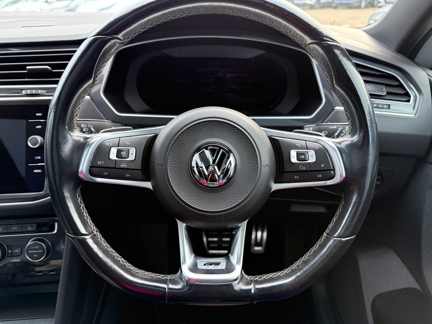 Used Volkswagen Tiguan 2018 for sale - 77272525: Photo 28