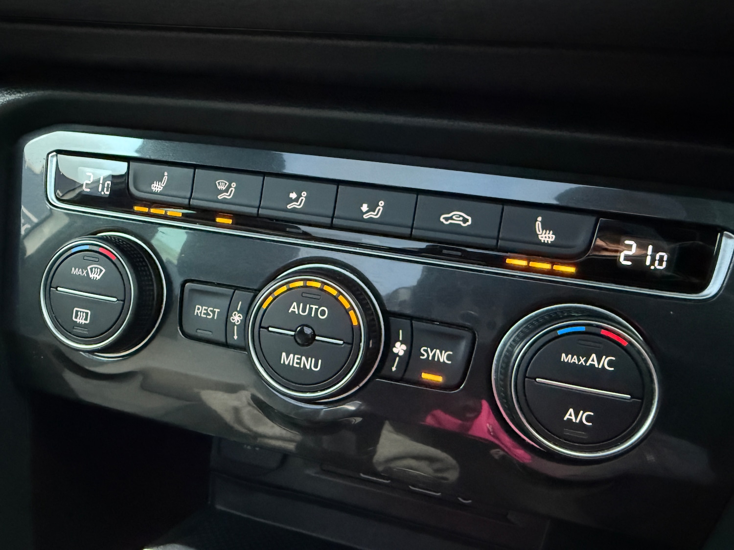 Used Volkswagen Tiguan 2018 for sale - 77272525: Photo 39