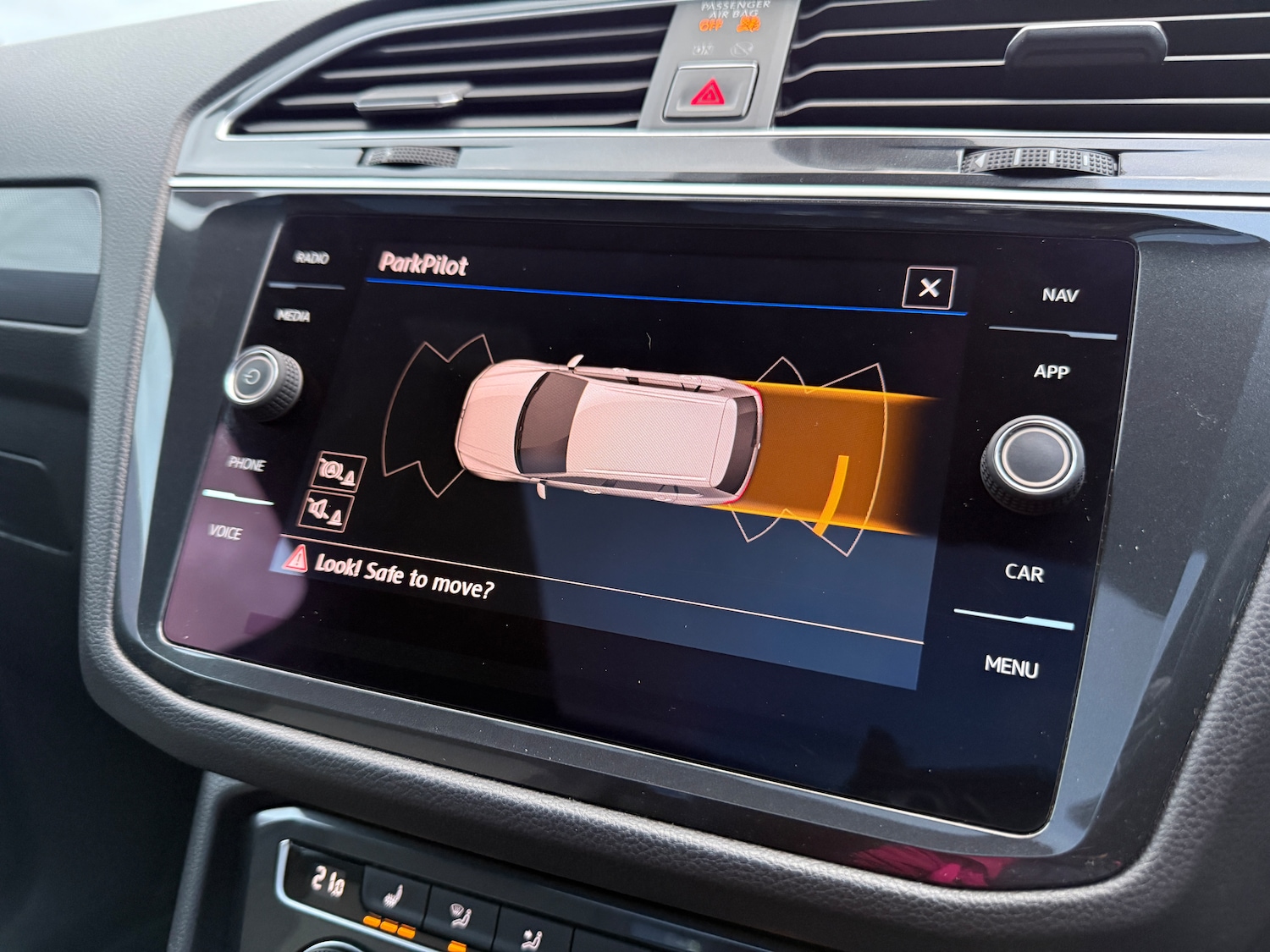 Used Volkswagen Tiguan 2018 for sale - 77272525: Photo 41