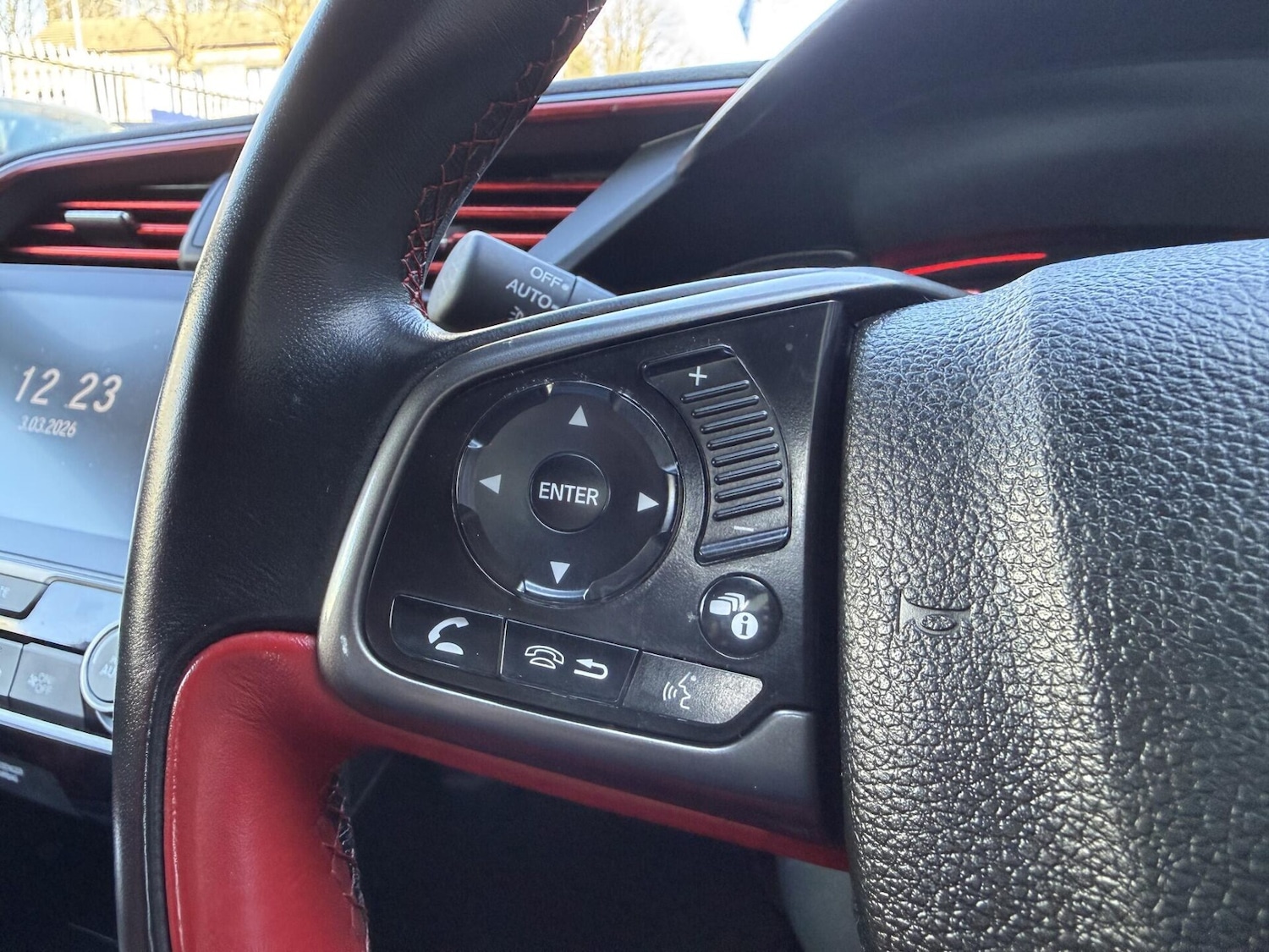 Used Honda Civic 2018 for sale - 77878831: Photo 30