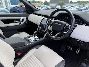 Used Land Rover Discovery Sport 2022 for sale - 79459450: Photo