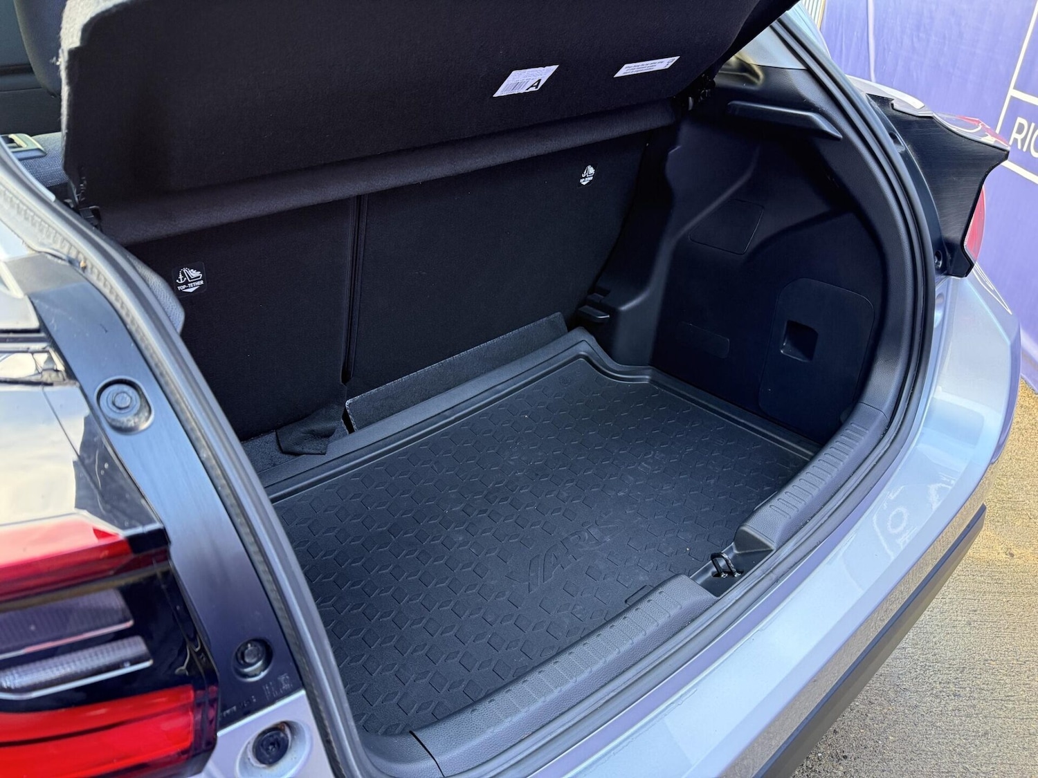 Used Toyota Yaris 2023 for sale - 77187583: Photo 18