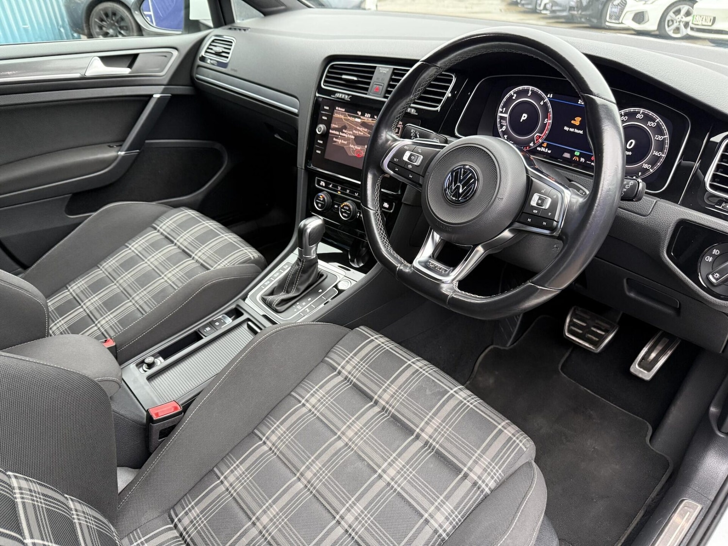 Used Volkswagen Golf 2019 for sale - 77728994: Photo 2