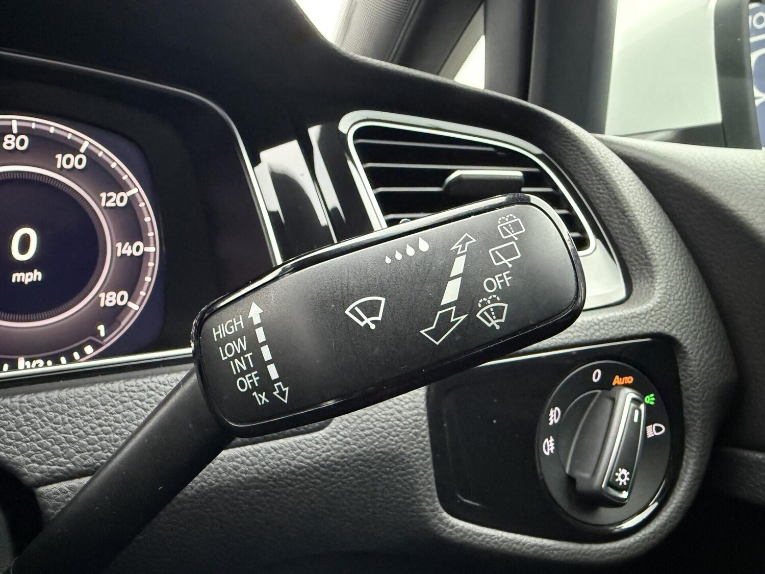 Used Volkswagen Golf 2019 for sale - 77728994: Photo 32