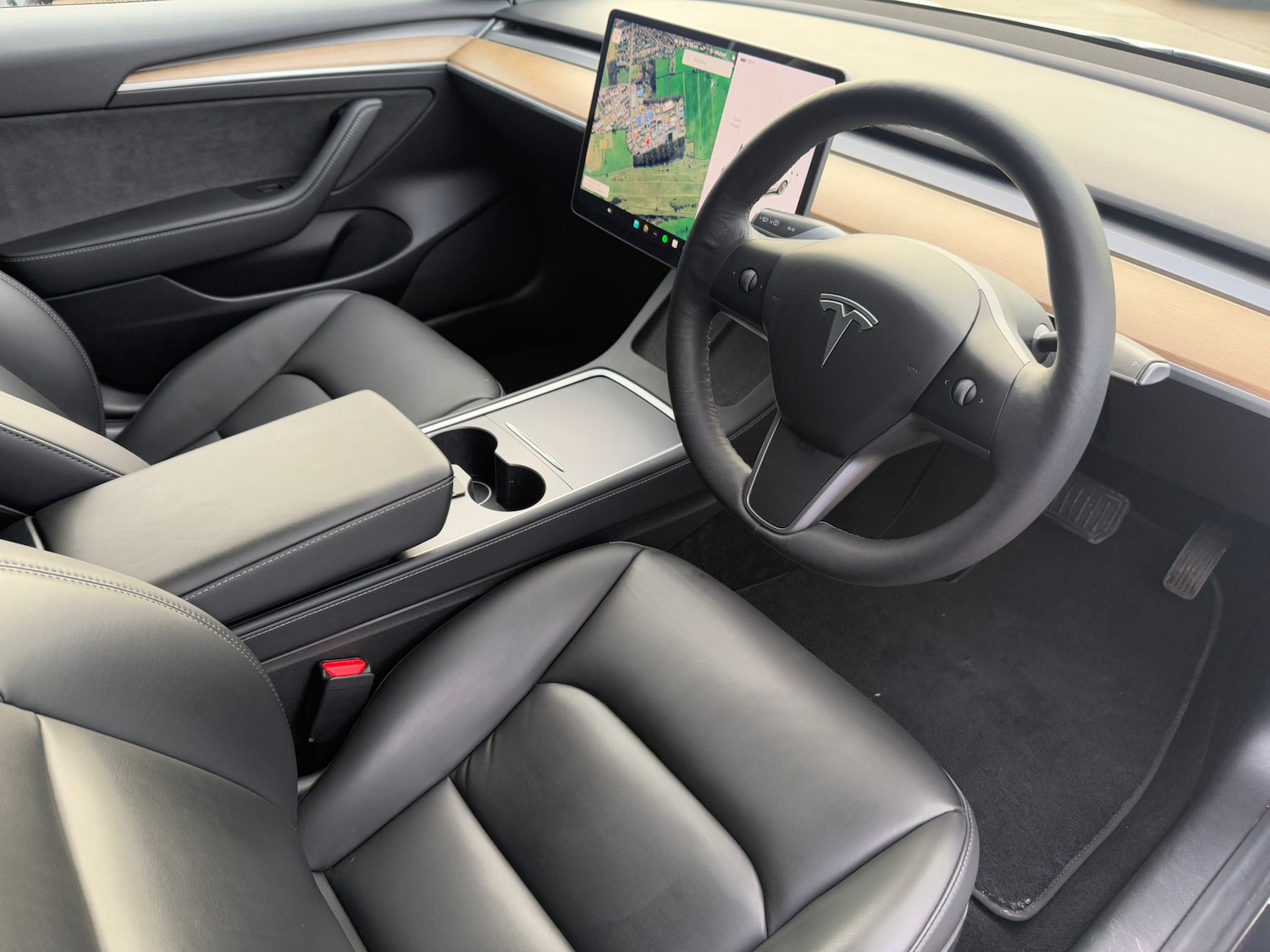 Used Tesla Model 3 2021 for sale - 77208230: Photo 2