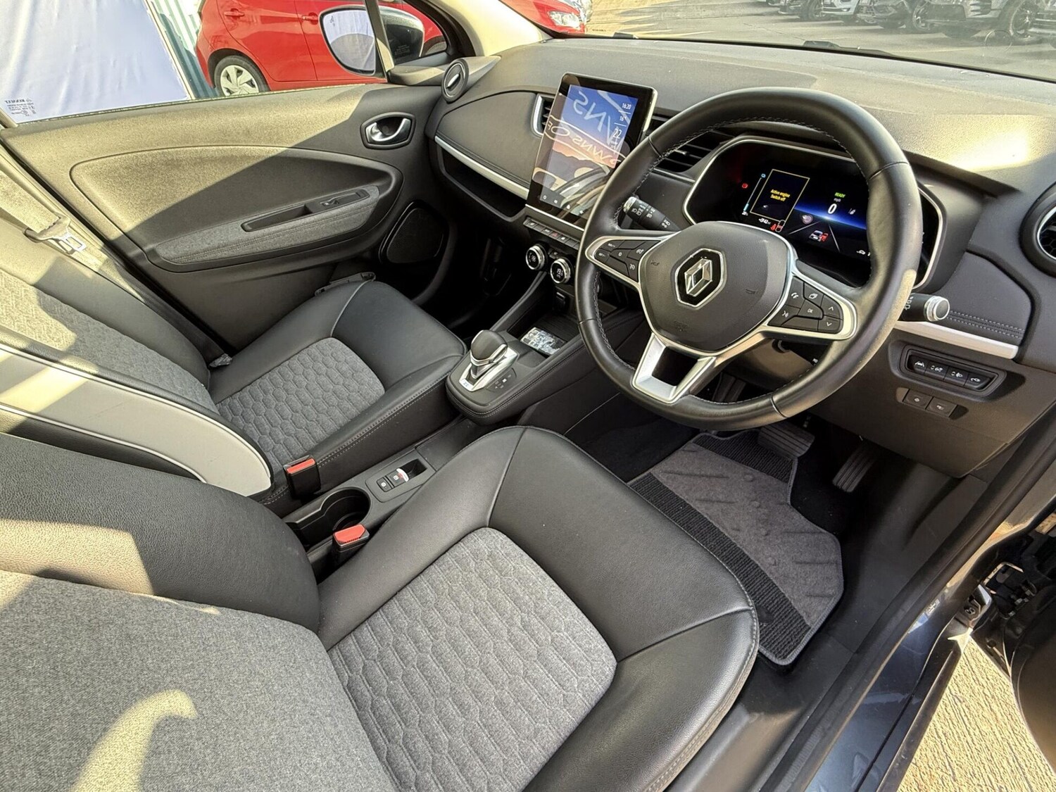 Used Renault Zoe 2022 for sale - 76346652: Photo 3