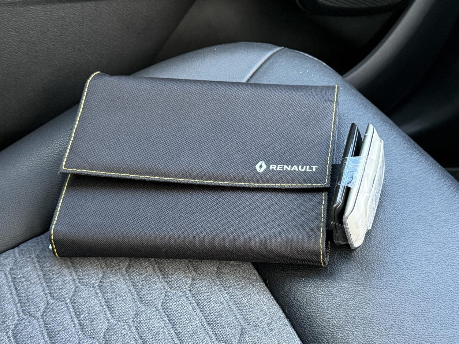 Used Renault Zoe 2022 for sale - 76346652: Photo 35