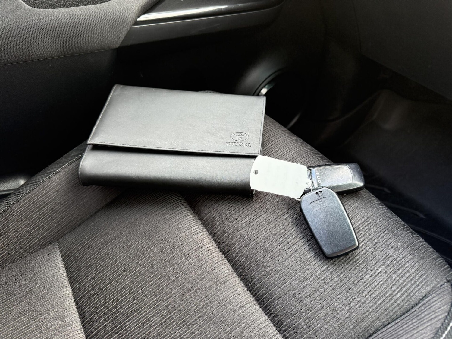 Used Toyota Hilux 2019 for sale - 76518552: Photo 33