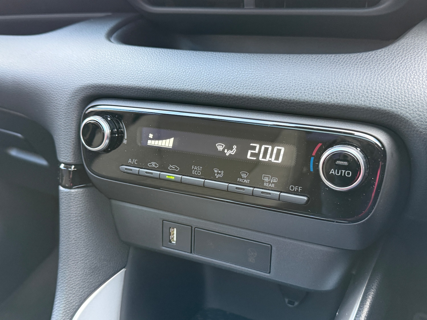 Used Toyota Yaris for sale - 77221366: Photo 39