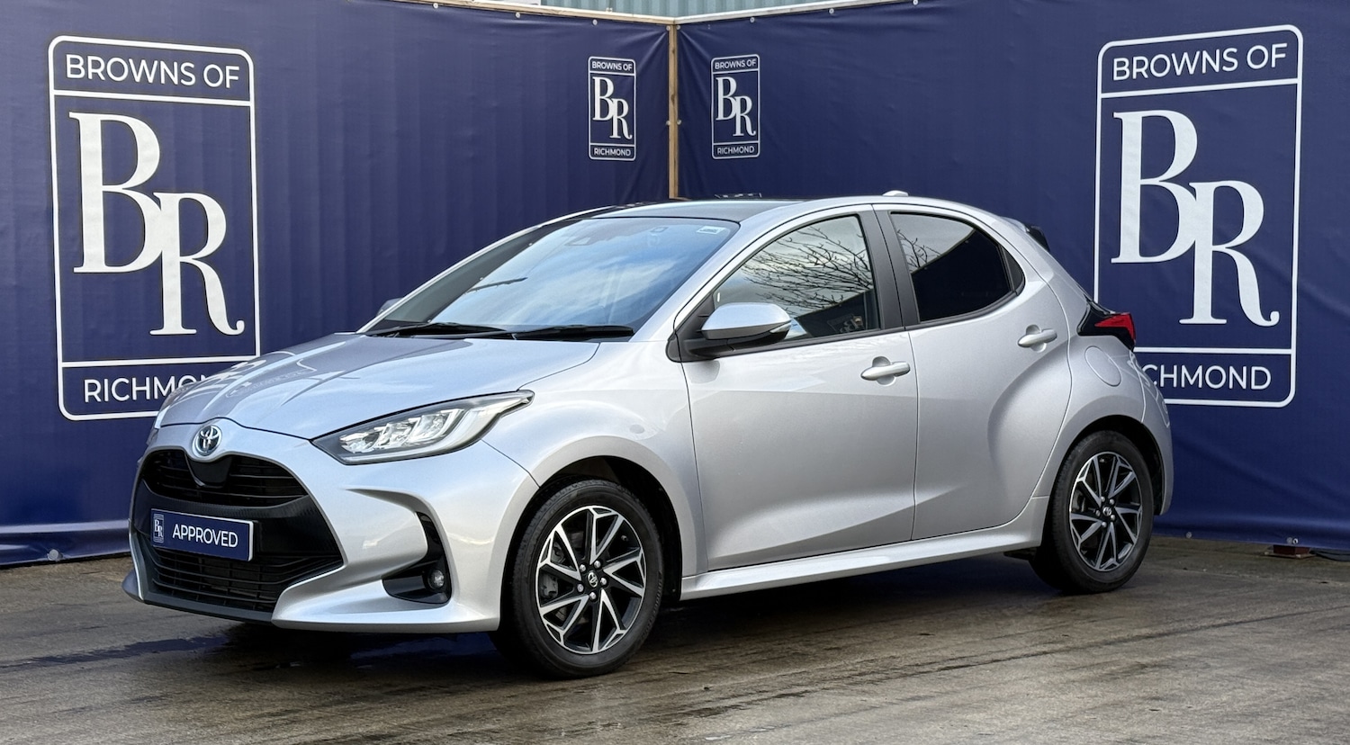 Used Toyota Yaris for sale - 77221366: Photo 9