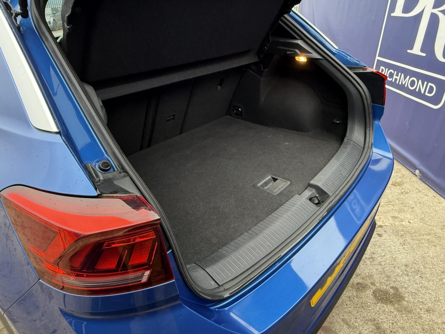 Used Volkswagen T-Roc 2021 for sale - 76748958: Photo 22