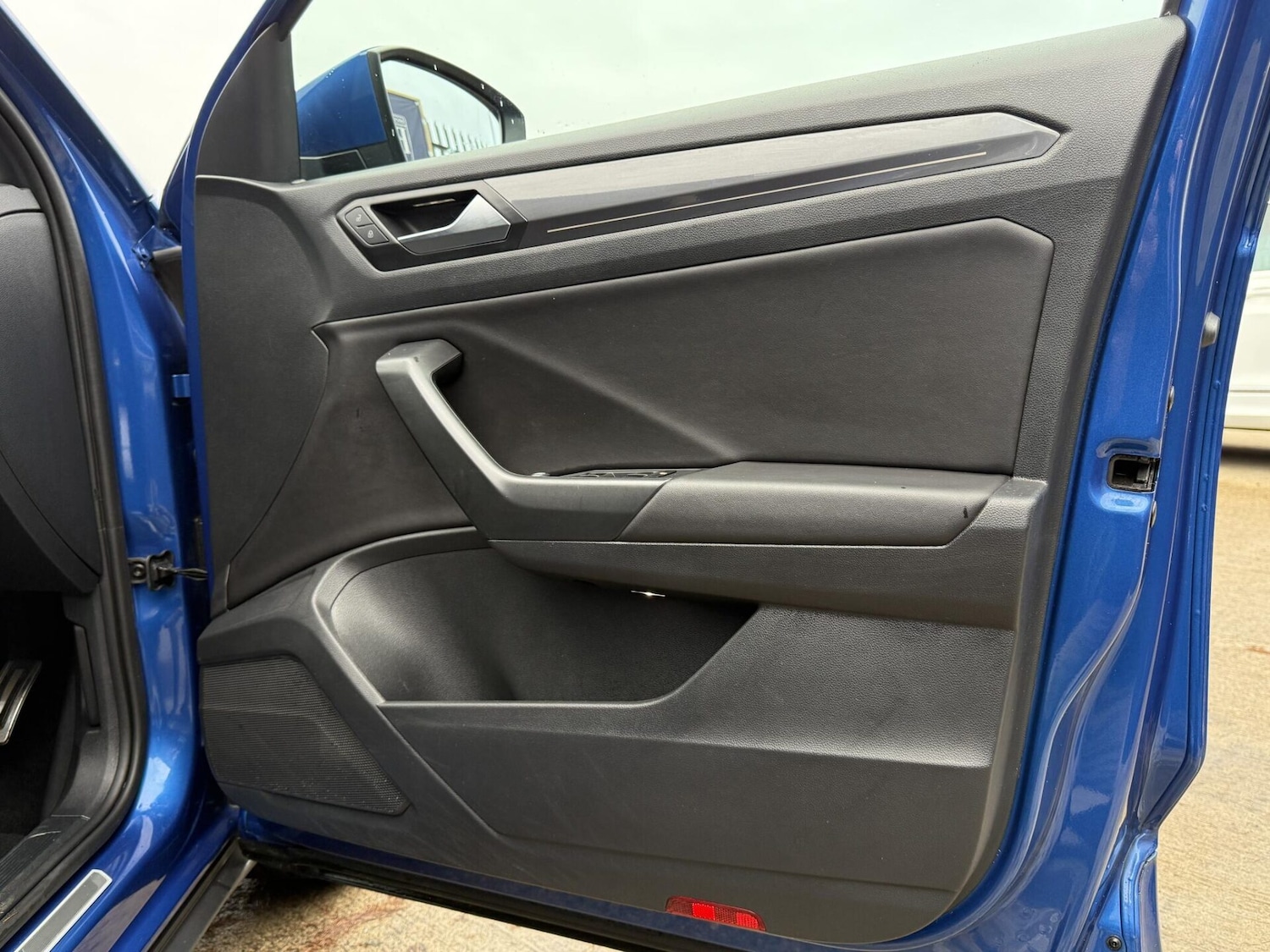 Used Volkswagen T-Roc 2021 for sale - 76748958: Photo 25