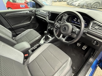 Used Volkswagen T-Roc 2021 for sale - 76748958: Photo