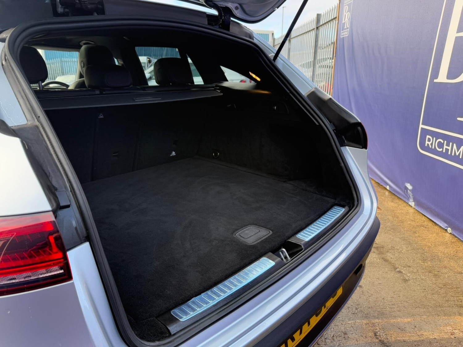 Used Mercedes-Benz EQC 2021 for sale - 76682449: Photo 22