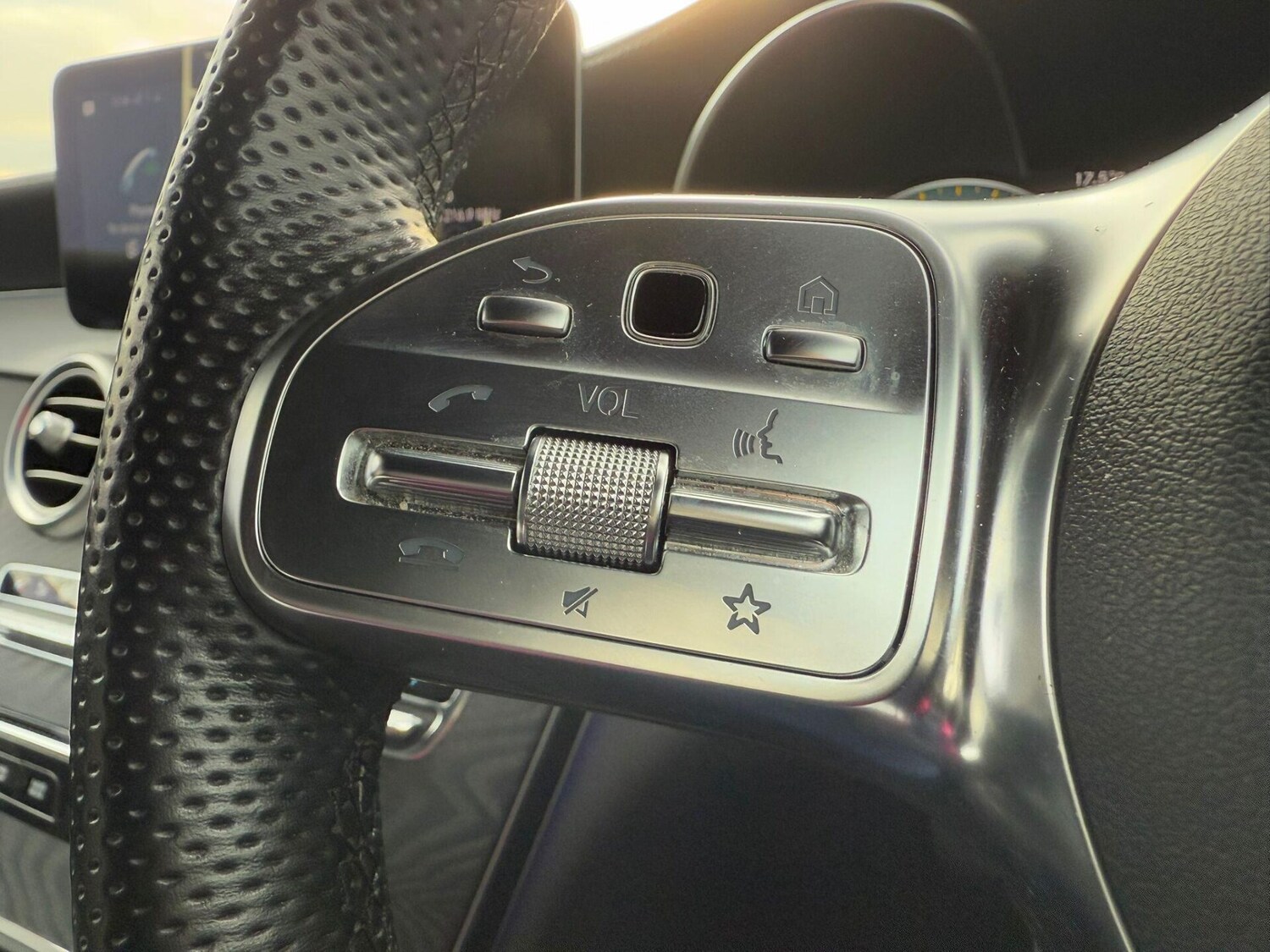 Used Mercedes-Benz GLC 2021 for sale - 76739412: Photo 31