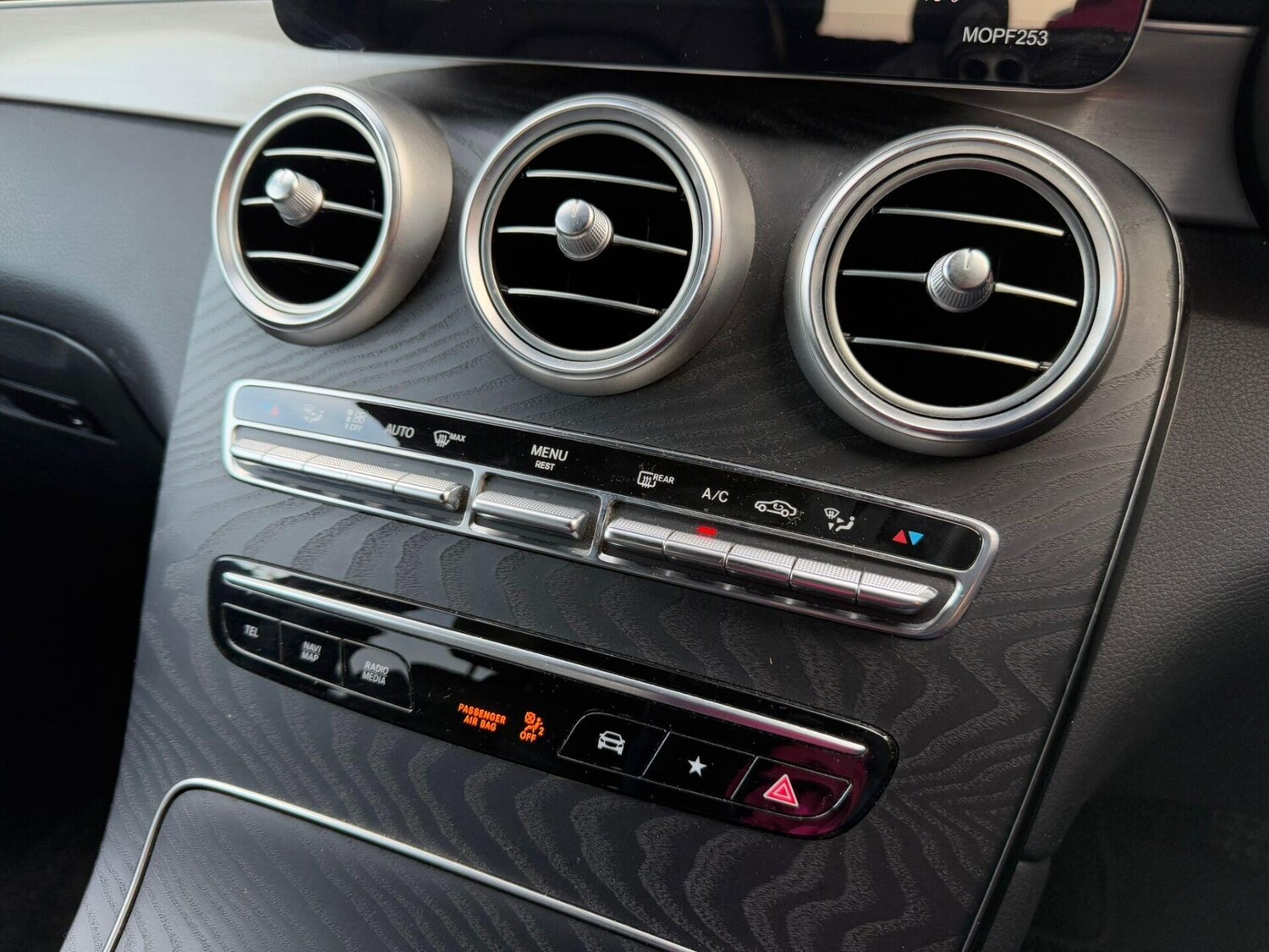 Used Mercedes-Benz GLC 2021 for sale - 76739412: Photo 38