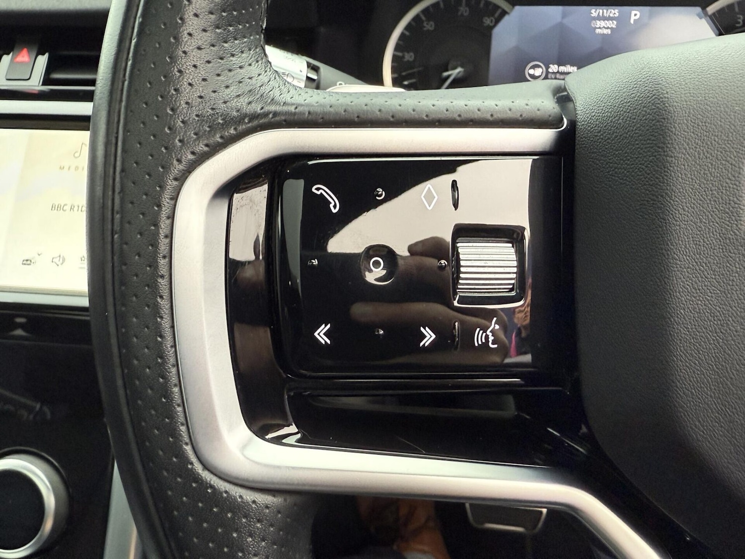 Used Land Rover Discovery 2022 for sale - 77037214: Photo 27