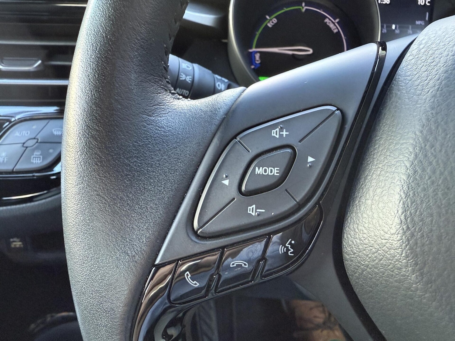 Used Toyota C-HR 2022 for sale - 76343812: Photo 27