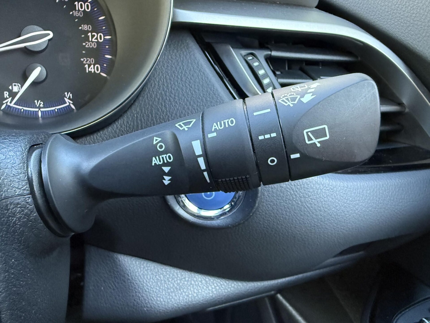 Used Toyota C-HR 2022 for sale - 76343812: Photo 30