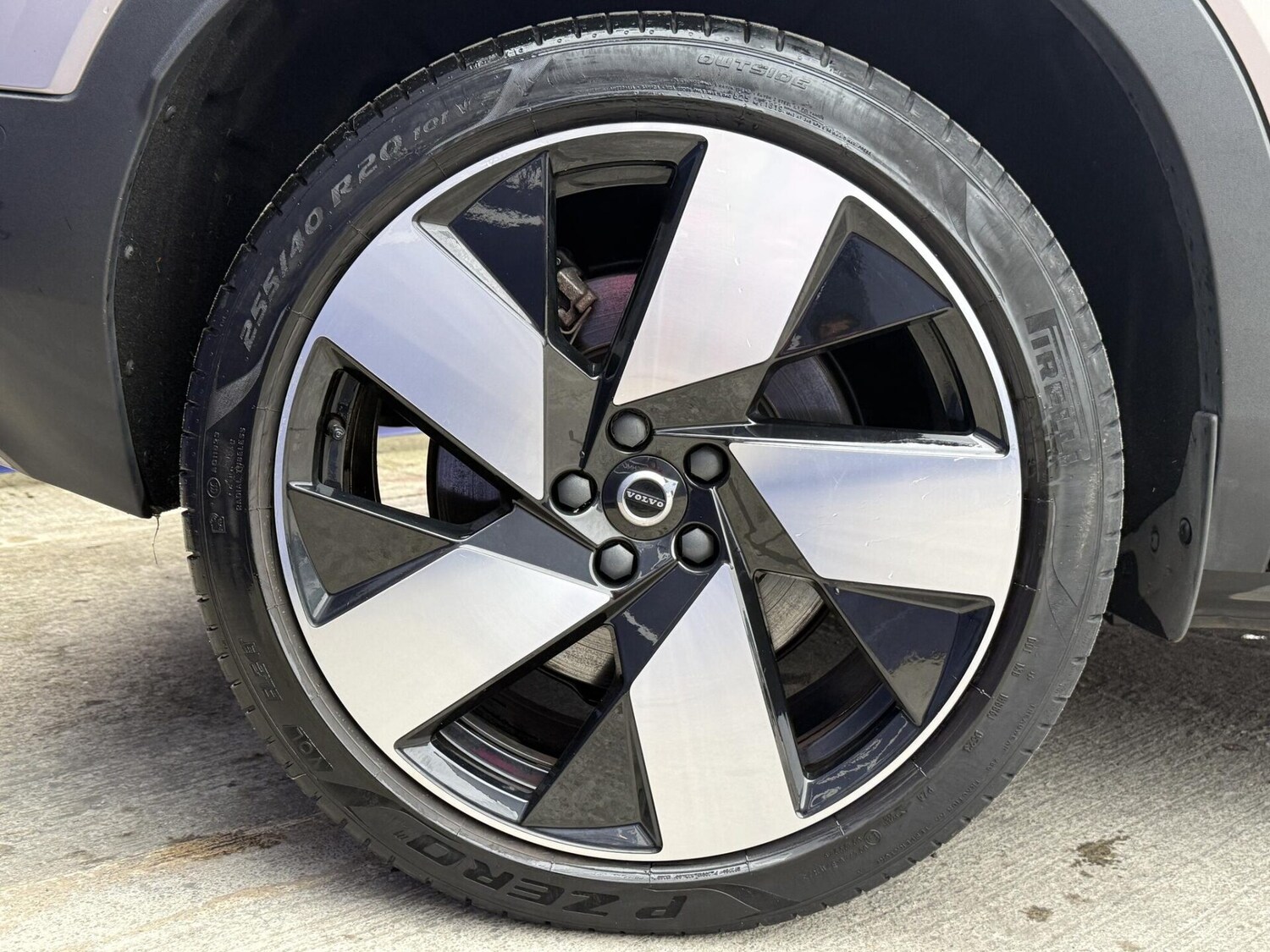 Used Volvo XC40 2023 for sale - 77069874: Photo 17