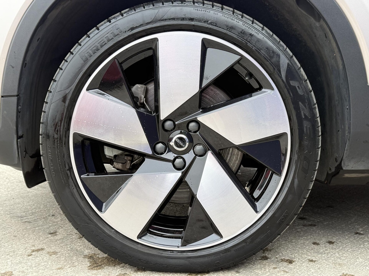 Used Volvo XC40 2023 for sale - 77069874: Photo 19