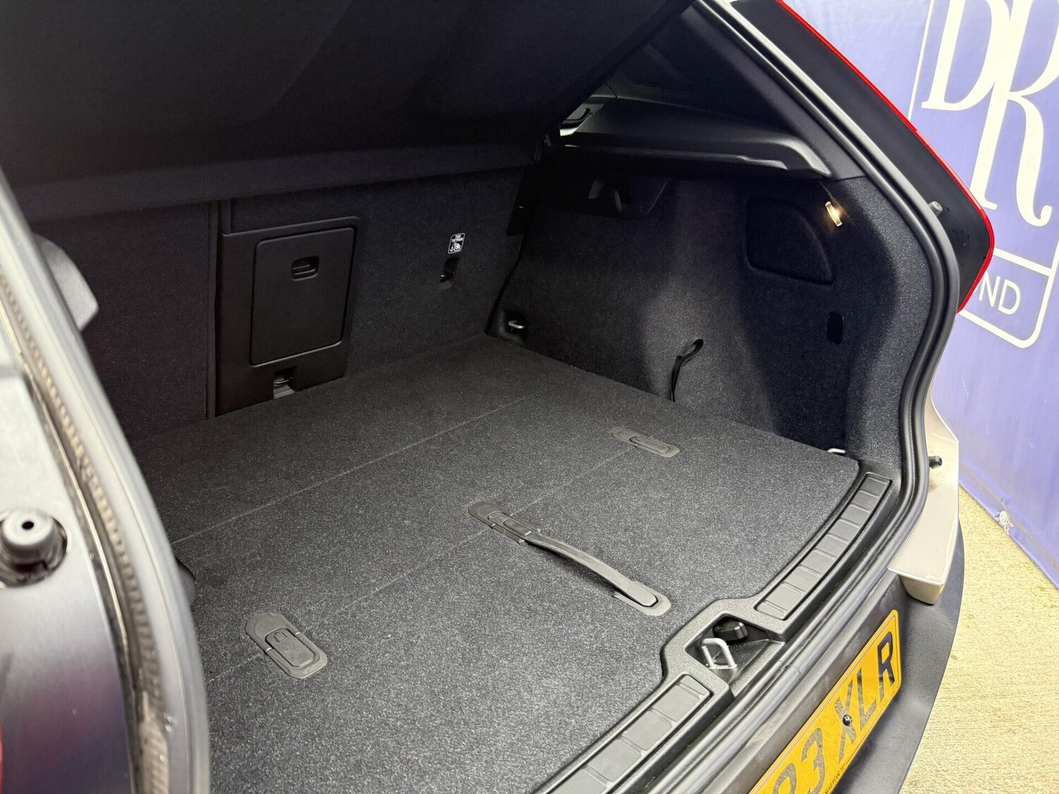 Used Volvo XC40 2023 for sale - 77069874: Photo 25