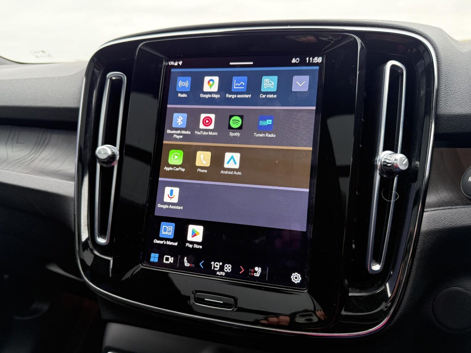 Used Volvo XC40 2023 for sale - 77069874: Photo 39