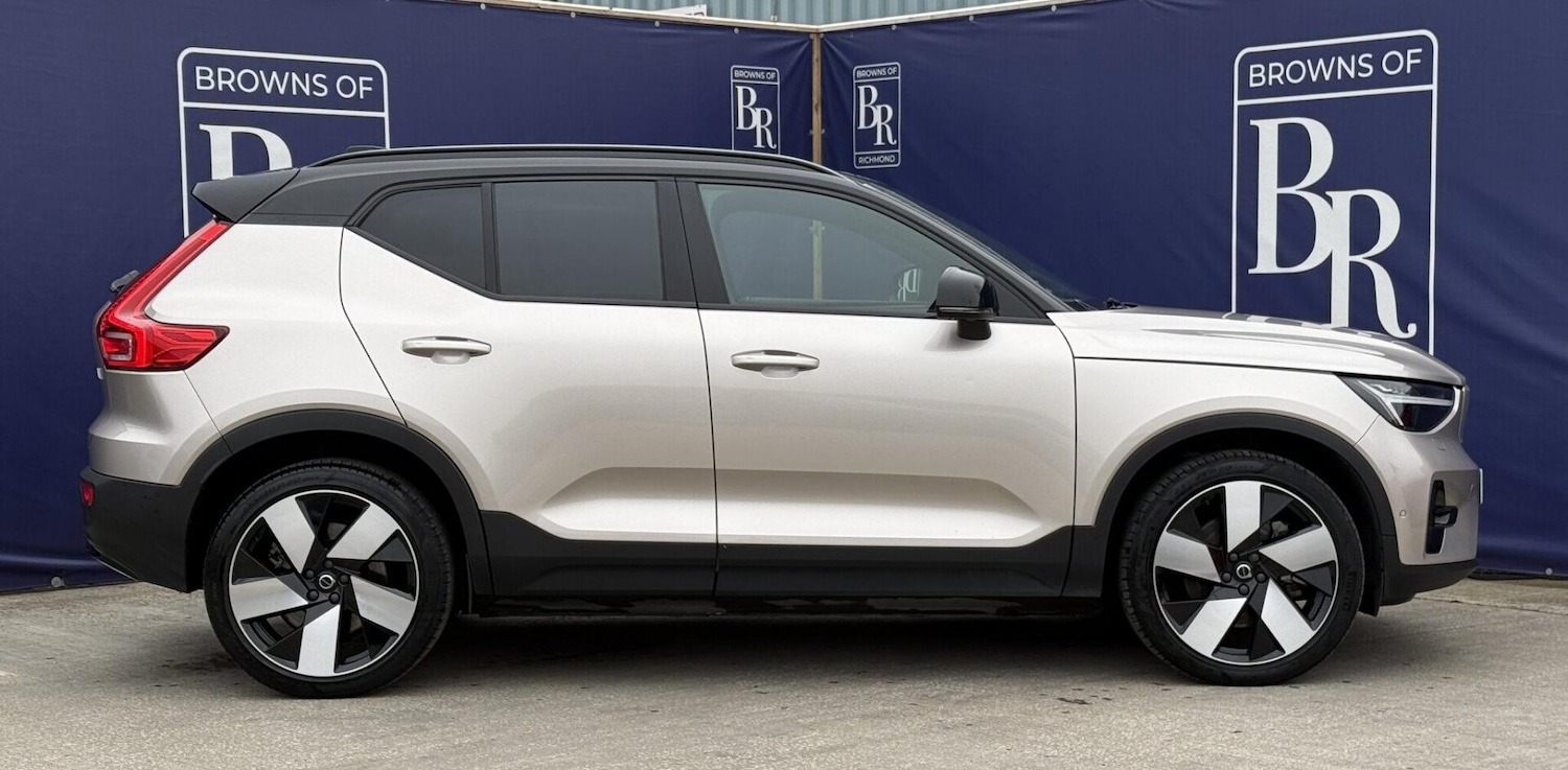 Used Volvo XC40 2023 for sale - 77069874: Photo 4