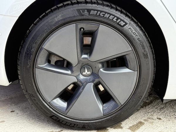Used Tesla Model 3 2021 for sale - 76205809: Photo 17