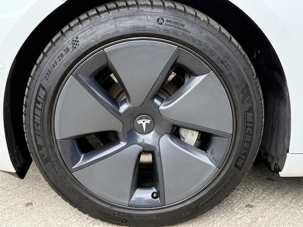 Used Tesla Model 3 2021 for sale - 76205809: Photo 19